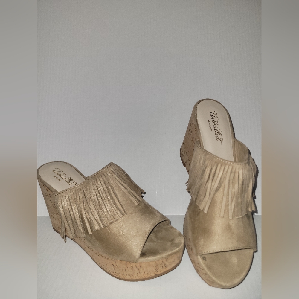 Ariat womens Unbridled Leigh Wedge Heels Slip-On Leathers Sz 9.5 Cowgirl Western